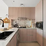 First Class Studio Contemporary Living In Jvt