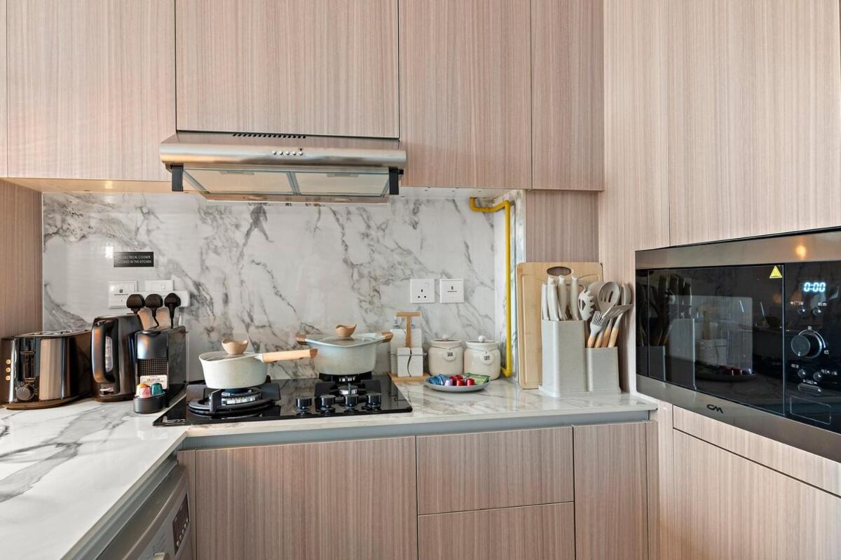 Apartment First Class Contemporary Living In Jvt *